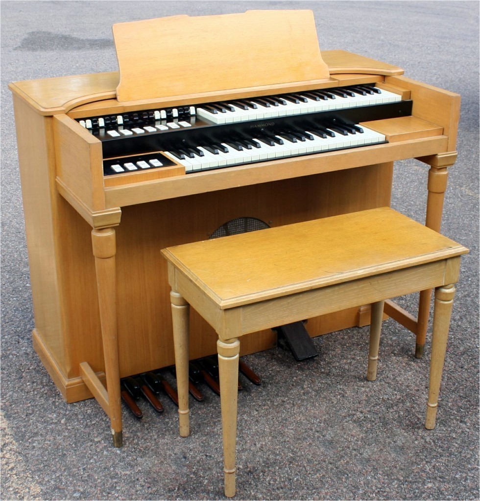 Hammond Orgel Club Holland › HAMMOND M3