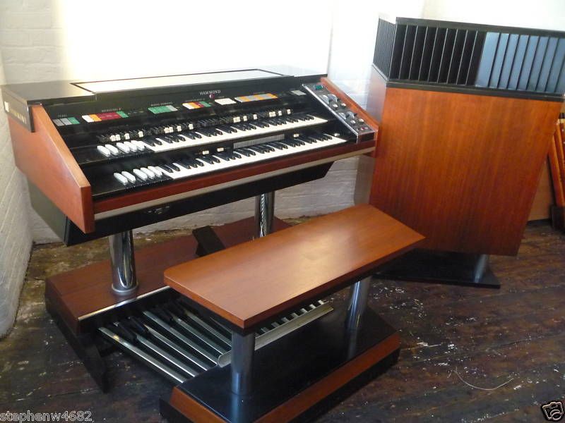 Hammond Orgel Club Holland › Het verhaal van de Hammond X66