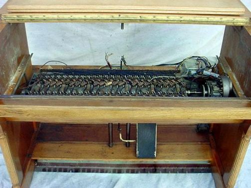 Dating hammond organs again up to date - German translation – Linguee